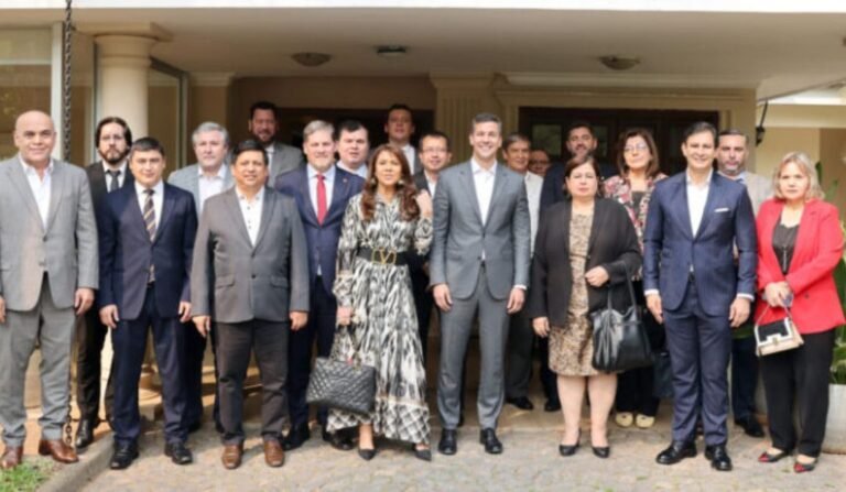 Reunión en Mburuvicha Róga: ¿Avance democrático o formalidad vacía?